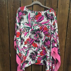 Flattering, flowy Joan Rivers tunic / kaftan top